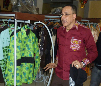 ファッションやアートでアフリカ繁栄を、地元デザイナー奮闘