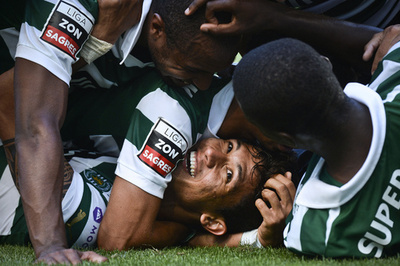 スポルティング、開幕戦でアロウカに大勝