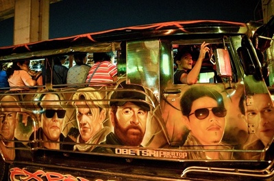 マニラ市民の足「ジープニー」、今後はエコな車に置き換えへ