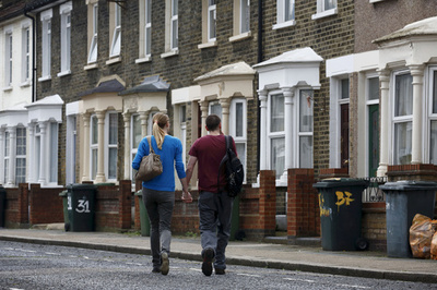 英警察、潜入捜査官と知らず息子産んだ女性に慰謝料7400万円