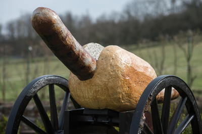ソーセージ博物館、ナチス収容所跡地への移転計画 非難受け白紙に