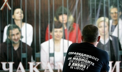 ブルガリア人看護士らの本国送還求め、セシリア夫人と欧州委員がリビア訪問