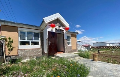 「プチ農家旅行」で暮らしが豊かに、新疆ウイグル自治区の「石の村」が観光地に