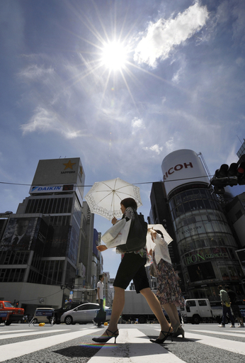 夏本番、各地いっせいに梅雨明け