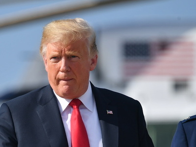 トランプ氏、ゴシップ紙が集めた「醜聞」の買い上げ検討していた 米紙報道