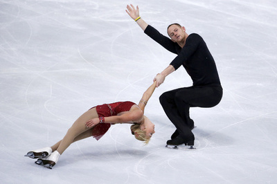 自殺のフィギュア選手、元パートナーが性的暴行被害を告発