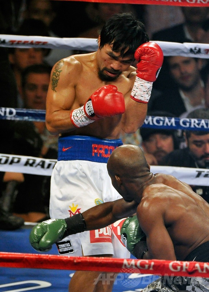 パッキャオがブラッドリーとの再戦制す、WBOウェルター級