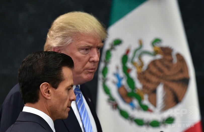 トランプ大統領、初の首脳会談は英首相と メキシコ大統領とも月内に