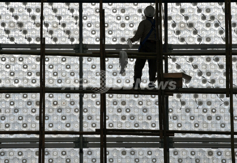 世界初ペットボトル製ホール、エキスポ目指し建築中 台北