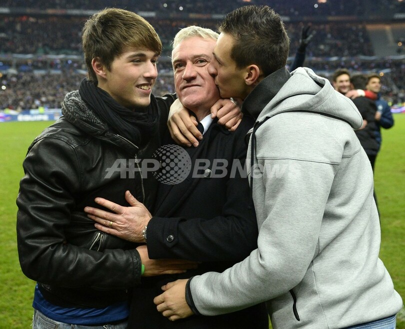 仏代表デシャン監督、2016年まで契約延長