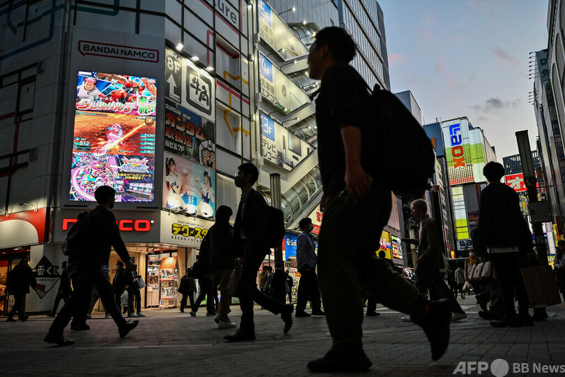 日本の出生率1.20で過去最低 8年連続低下