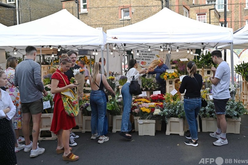 英、ワクチンパスポート提示義務化を断念 イングランドで