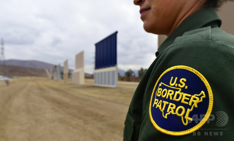 トランプ氏、米加州からの連邦職員撤退を警告 移民政策で対立