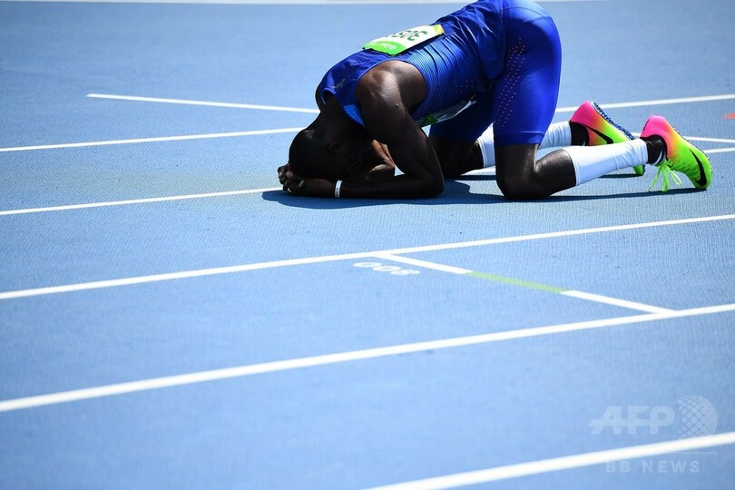 クレメントが金メダル獲得、陸上男子400mハードル