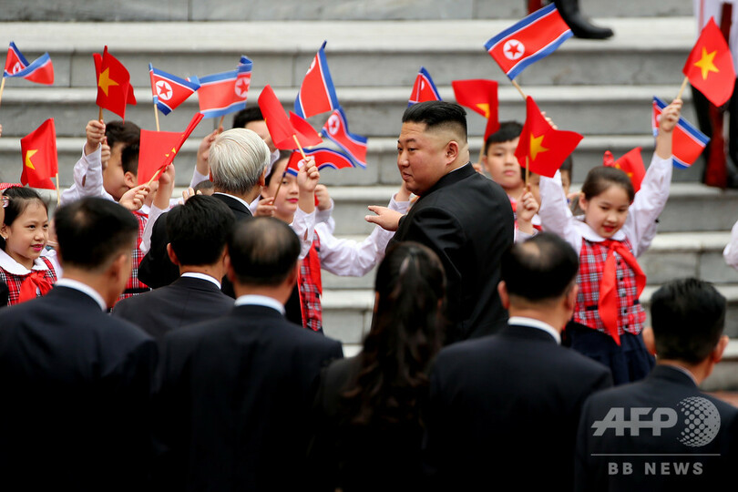 米朝会談終えた金正恩氏、ベトナムを公式訪問