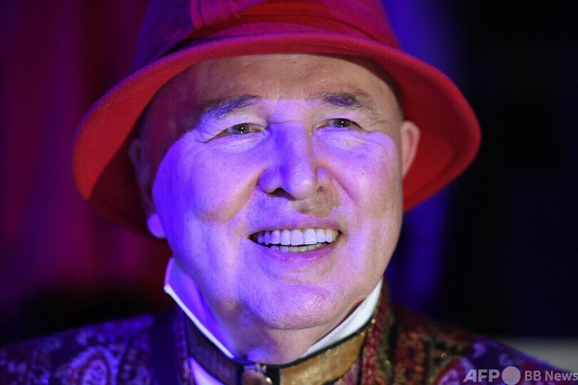 「赤いディオール」ザイツェフさん死去 85歳、ロシアのデザイナー