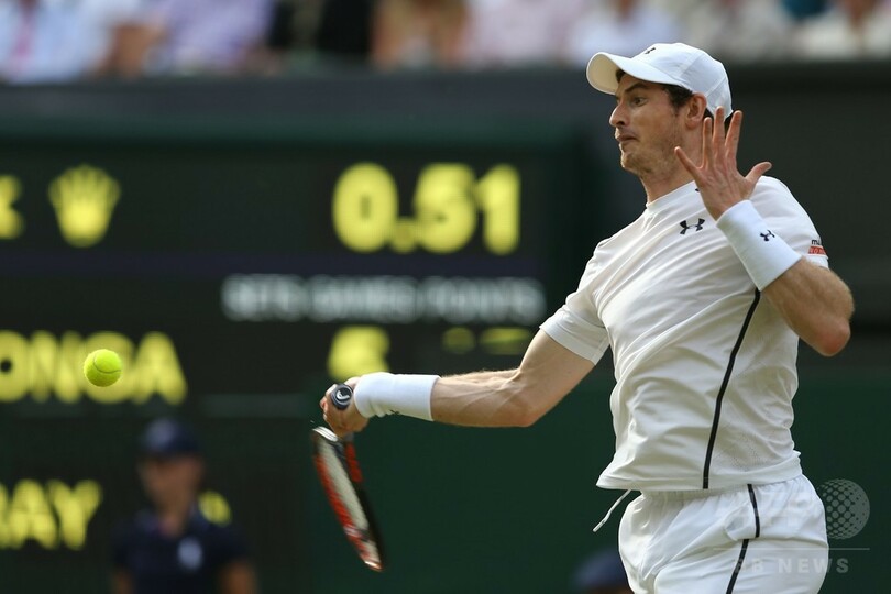 マレーがフルセットの接戦を制して4強入り、ウィンブルドン選手権