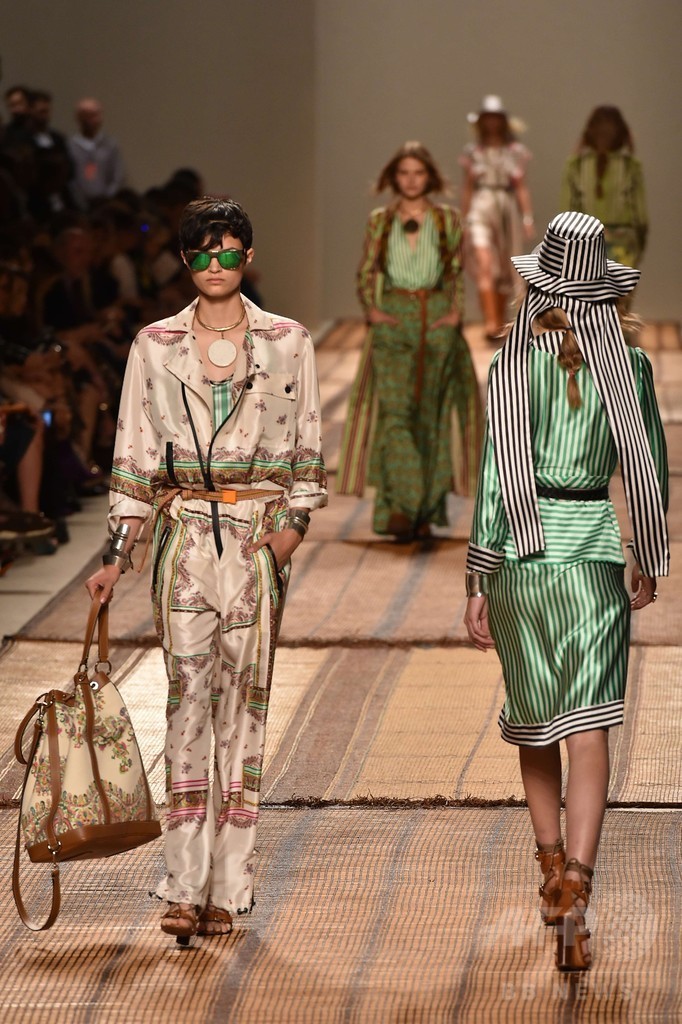 「エトロ」17年春夏