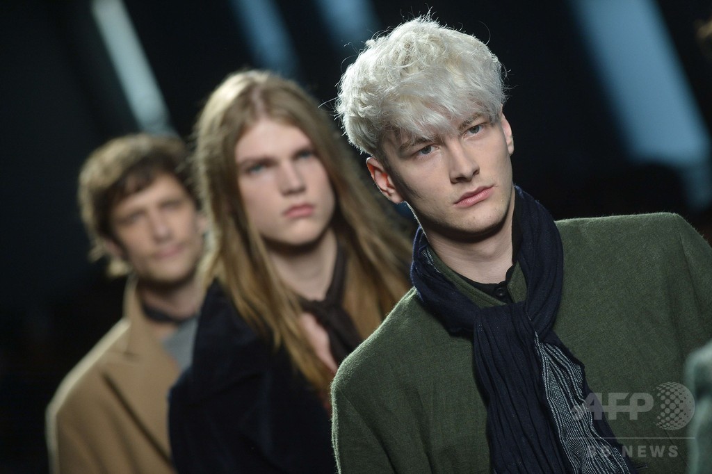 コーデュロイ素材で快適さを追求、「ボッテガ・ヴェネタ」15/16年秋冬メンズ