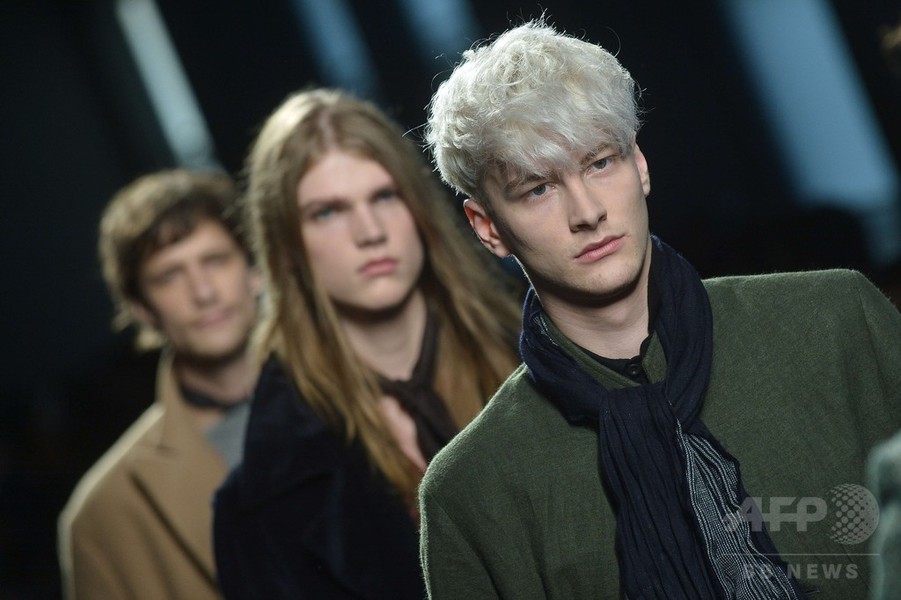 コーデュロイ素材で快適さを追求、「ボッテガ・ヴェネタ」15/16年秋冬メンズ