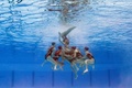 スペイン・バルセロナ（Barcelona）で開催されている第15回世界水泳選手権（15th FINA World Championships）。水中カメラで撮影されたシンクロナイズドスイミング・チームの演技の様子。

チームフリールーティン（FR）予選で演技するロシアの選手（2013年7月23日撮影）。(c)AFP/FRANCOIS XAVIER MARIT