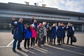 北朝鮮・平壌の国際空港に到着したロシア人団体旅行客（2024年2月9日撮影）。(c)KIM Won Jin / AFP