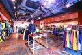 ザ・ノース・フェイス原宿店。住所：東京都渋谷区神宮前6の10の11原宿ソフィアビル1F。TEL　03・5466・9278。営業時間11：00～20：00。(c)senken h
