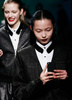 米・ニューヨークで発表された「ケネス・コール（Kenneth Cole）」13/14年秋冬コレクション（2013年2月7日撮影）。(c)AFP/Getty Images/Peter Michael Dills