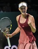 女子テニス、WTAツアー選手権（BNP Paribas WTA Championships - Singapore 2014）4日目。勝利を喜ぶカロリーネ・ボズニアツキ（Caroline Wozniacki、2014年10月23日撮影）。(c)AFP/ROSLAN RAHMAN