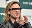 11日から全国公開となる映画『マネー・ボール（Moneyball）』の主演俳優ブラッド・ピット（Brad Pitt）が10日、来日会見を行った。会場には、ゲストとして女優吹石一恵（Kazue Fukiishi）も登場した。写真は、笑顔を見せるピット（2011年11月10日撮影）。(c)AFP/Yoshikazu TSUNO 

&lt;a href=&quot;http://www.afpbb.com/article/entertainment/news-entertainment/2839947/8059373&quot;&gt;&lt;b&gt;【関連記事】ブラピ、震災日本の「不屈の魂」を称賛 「勇気付けられる」&lt;/b&gt;&lt;/a&gt;