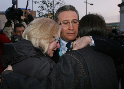 北アイルランド・オマ車両爆弾テロ、被告の56訴因すべて無罪に