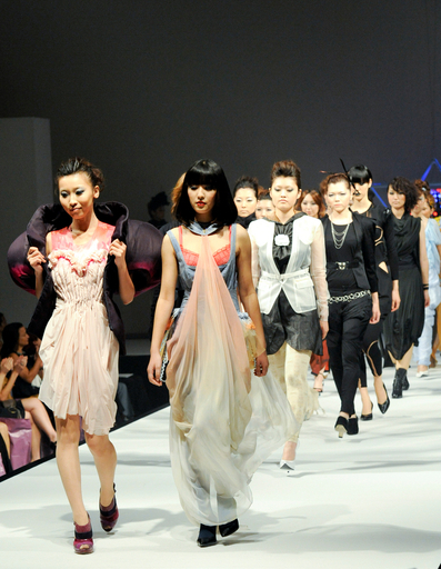 日本とイスラエルの学生がファッションを通じて国際交流「ギフト・オブ・カルチャー」