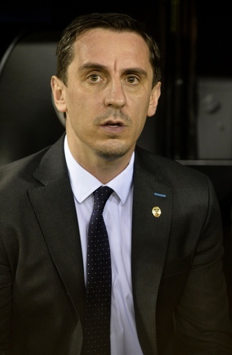 監督初挑戦はわずか4か月で終幕、バレンシアがネビル氏を解任