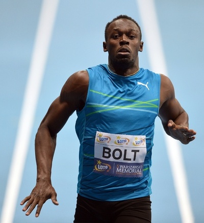ボルト、100mの室内最高記録を樹立