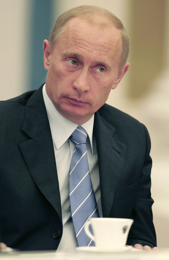 プーチン露大統領が首相就任を示唆、欧州は懸念示す