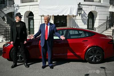トランプ氏、テスラ車手放す可能性 マスク氏との決裂受け
