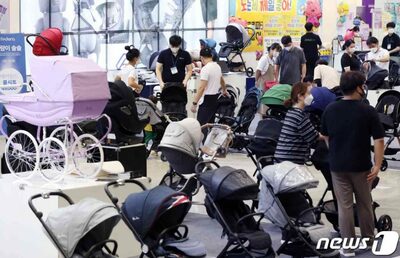 韓国で実は大論争になっている「『ベビーカー』をどう呼ぶか」…「乳母車」vs「幼児車」、かみ合わない主張