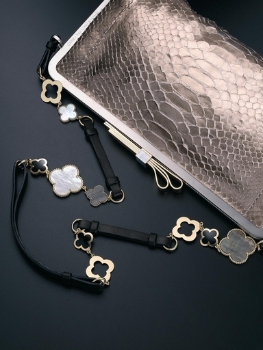 クロエとヴァン クリーフ＆アーペルがコラボ、バッグやアクセサリーのコレクションが先行発売