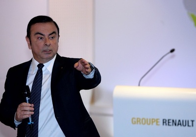日産、ゴーン氏が社長とCEO退任 後任に西川氏