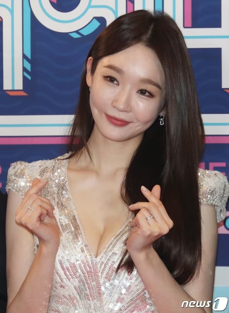 女性デュオ「ダビチ」のカン・ミンギョン(c)news1