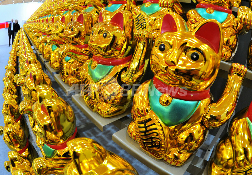 招き猫ずらり並べて「福よ来い」？独美術展の楽しい個性派アート