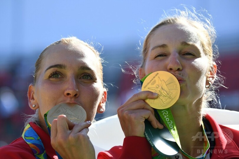 ロシアのマカロワ/ベスニナ組が金 20年ぶり出場のヒンギスは銀