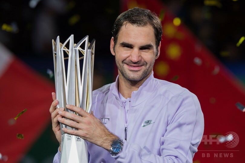 フェデラーが宿敵ナダルに完勝 「最高のプレー」で上海マスターズV