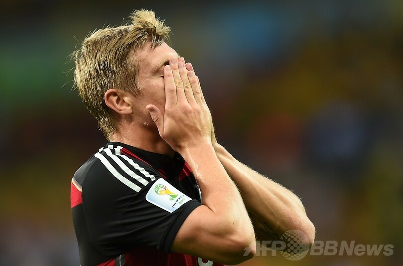 ドイツが7ゴールを奪い決勝へ、ブラジルは歴史的大敗