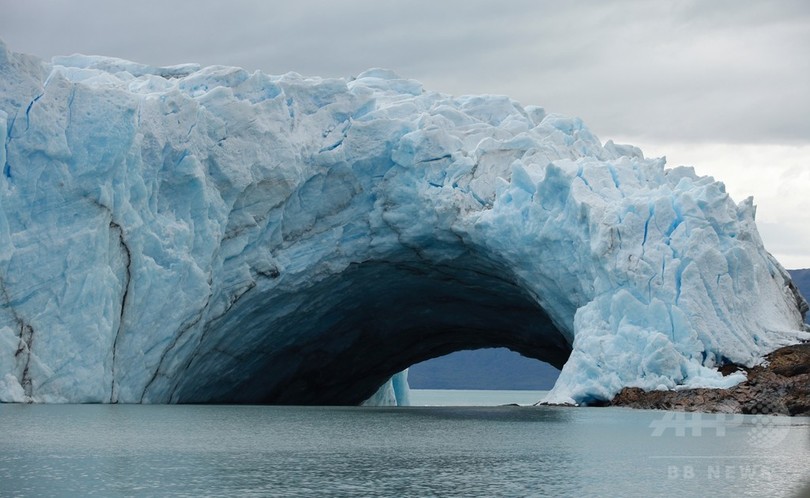大迫力 崩れ落ちる氷のアーチ アルゼンチン 写真10枚 国際ニュース Afpbb News