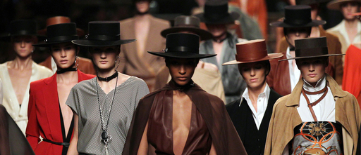 11年春夏パリコレクション＞ゴルチエによる最後の「エルメス」 写真40