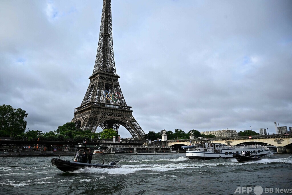 パリ五輪の開会式リハーサル延期 セーヌ川の流れ強く 写真1枚 国際ニュース:AFPBB News