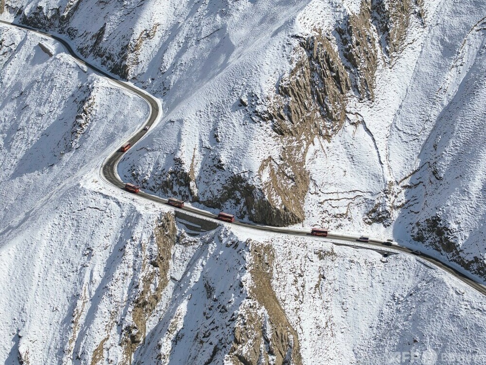 動画:崑崙山脈の辺地で通学支援 中国新疆ウイグル自治区 写真1枚 国際ニュース:AFPBB News