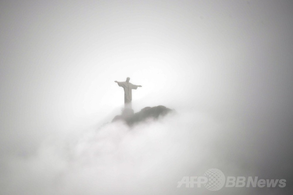 ブラジル　リオデジャネイロ　コルコバード　十字架　キリスト　サッカー　アメジスト ブラジル リオデジャネイロ コルコバード 十字架 キリスト サッカー