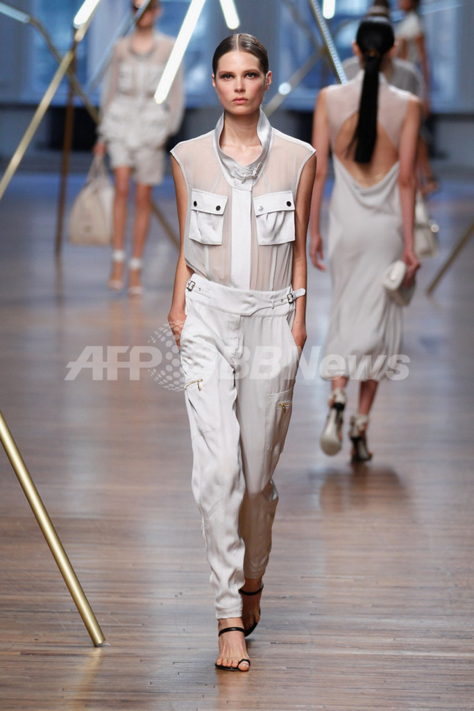 ＜14年春夏NYコレクション＞ジェイソン ウー